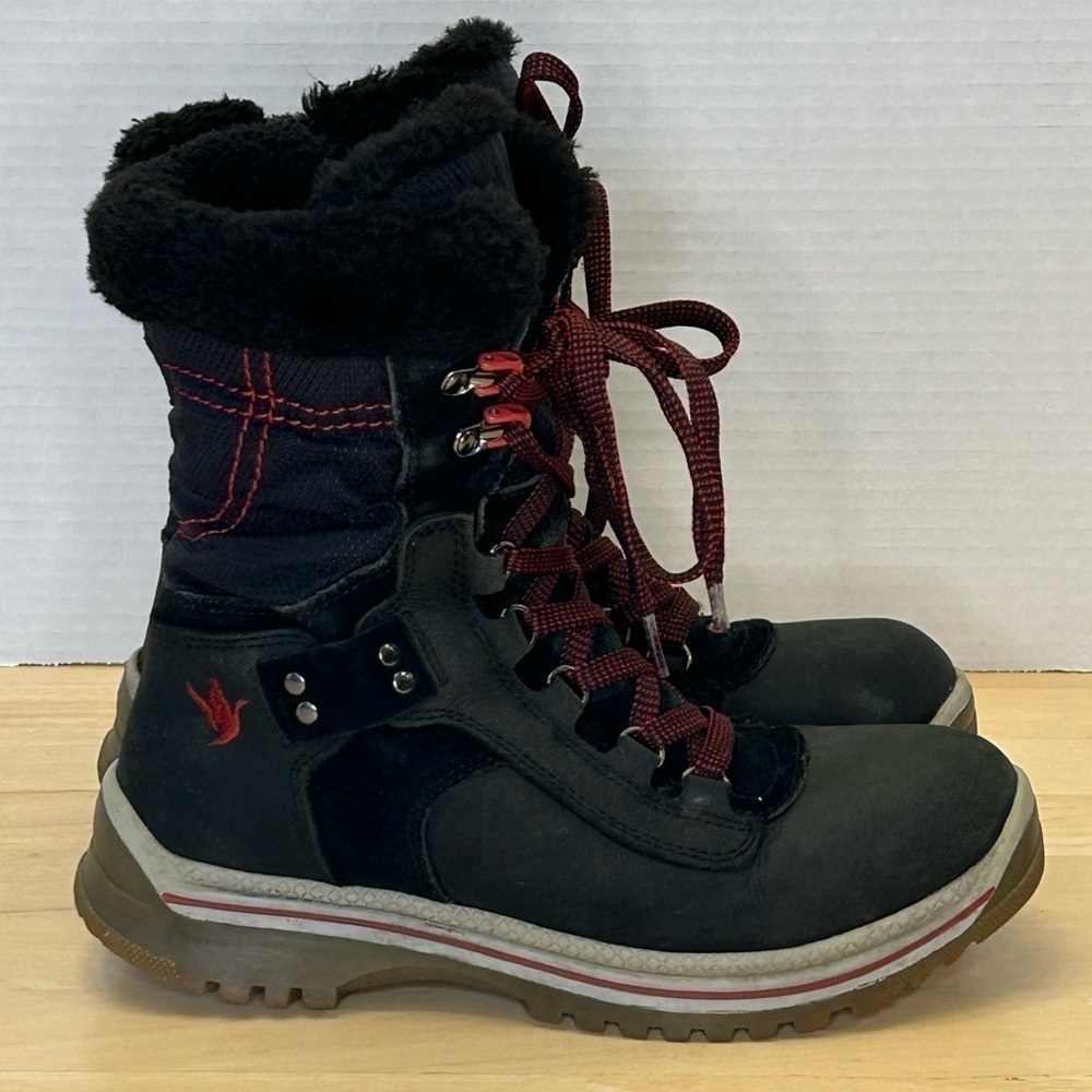 Santana Canada Thinsulate Water Resistant Lined Winter Boots/Size 6